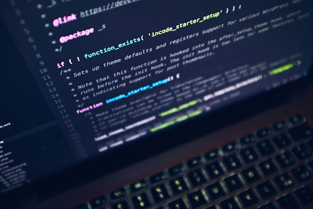 Designing a secure, high-retention mobile entertainment experience: lessons for modern app builders